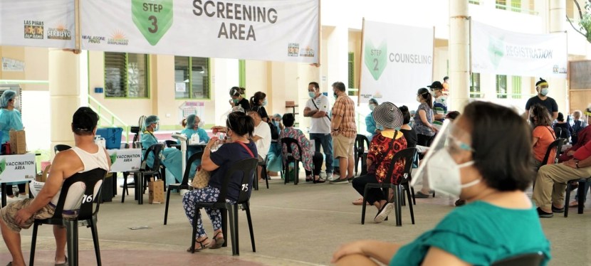 COVID-19 Crisis: More senior citizens of Las Piñas City vaccinated with&nbsp;AstraZeneca