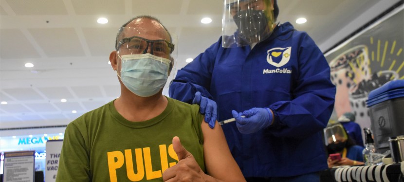 COVID-19 Crisis: Vaccination of patients under A4 category ongoing in Muntinlupa&nbsp;City