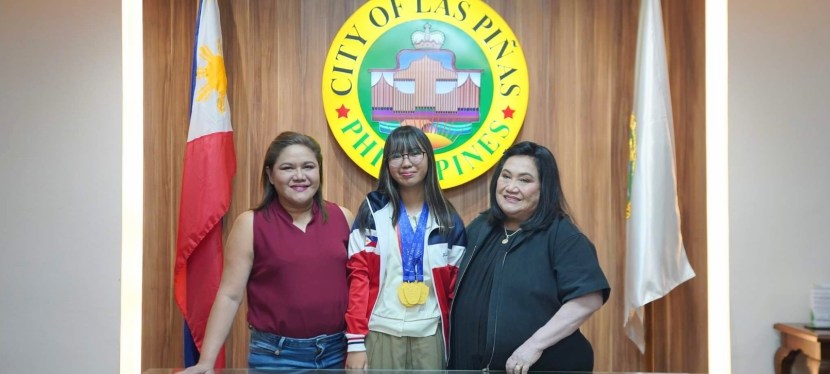 Multi-medalist figure skater meets Las Piñas Mayor and Vice Mayor at City&nbsp;Hall