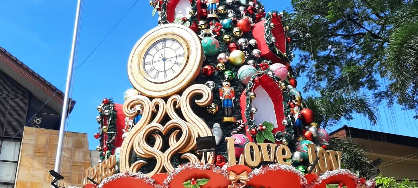 2024 Christmas decorations at Muntinlupa City Hall are nice to see